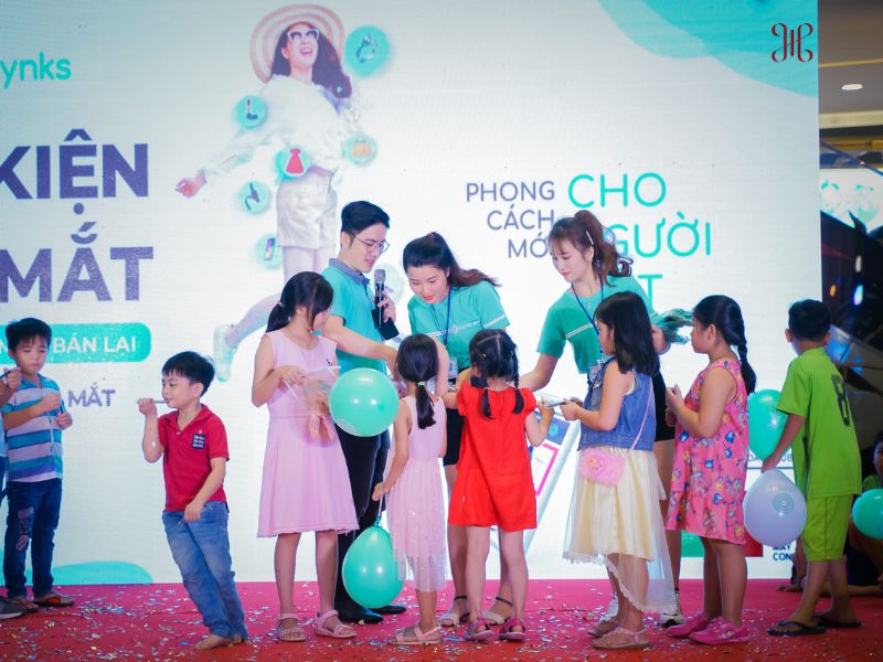 Ra mắt sản phẩm