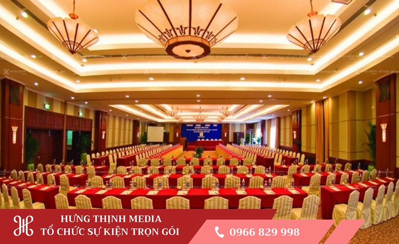 tiệc to chuc hoi thao