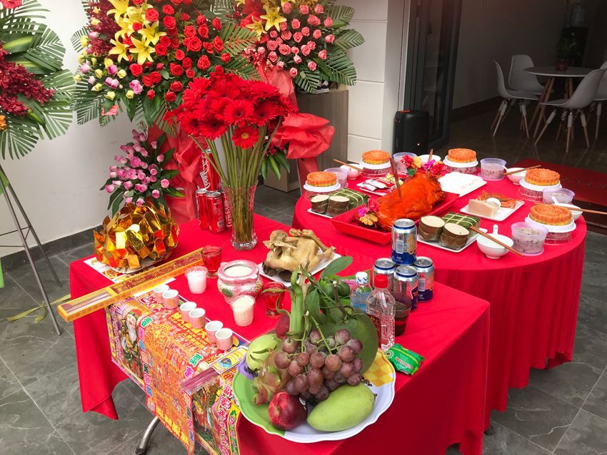 bà bầu có nên đi khai trương cửa hàng không