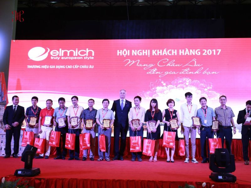 Tổ chức sự kiện hội nghị, hội thảo khách hàng