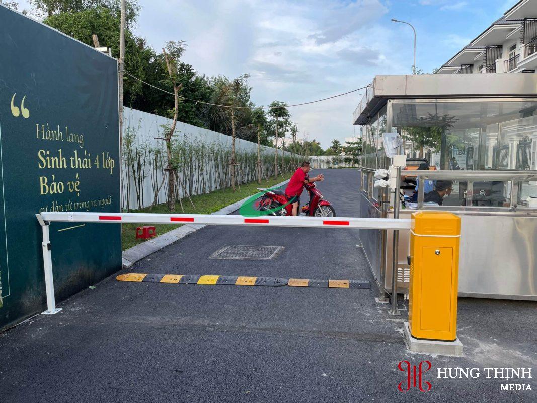 Chọn đơn vị cung cấp uy tín khi thuê cột barie