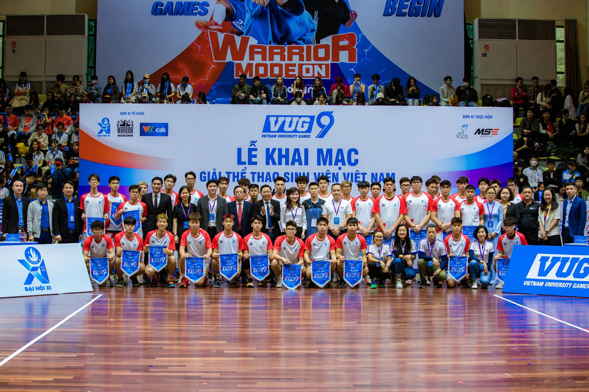 Chương trình giao lưu văn nghệ giữa các khoa